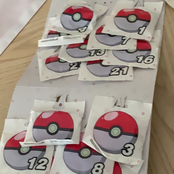 Mega Constaux Pokemon Advent Calendar. Open box - Picture 2 of 4